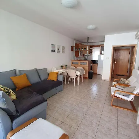 327 - Balaton-parti 2 Szobas Apartman Balatonoszod