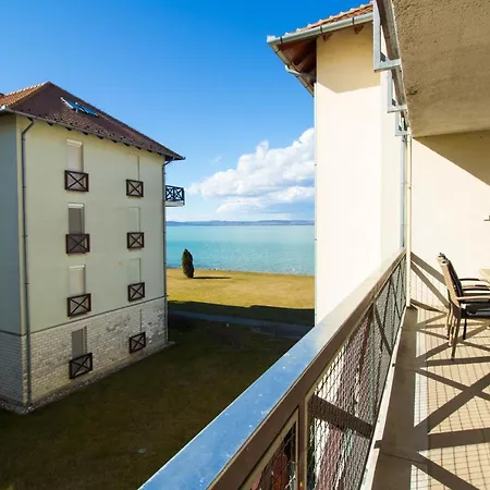 327 - Balaton-parti 2 Szobas Apartman Apartment *